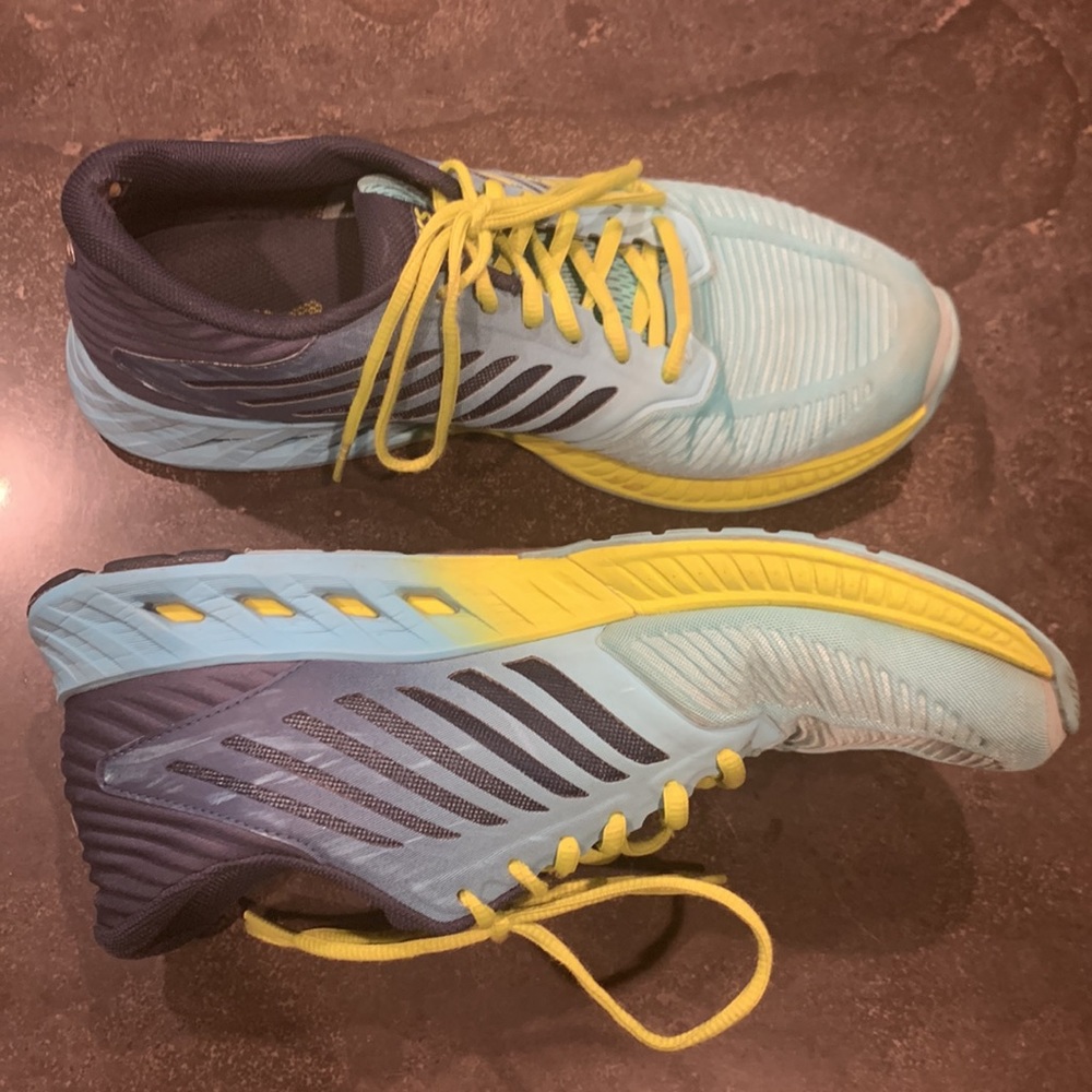 Women’s ASICS training shoes - Picture 6 of 8
